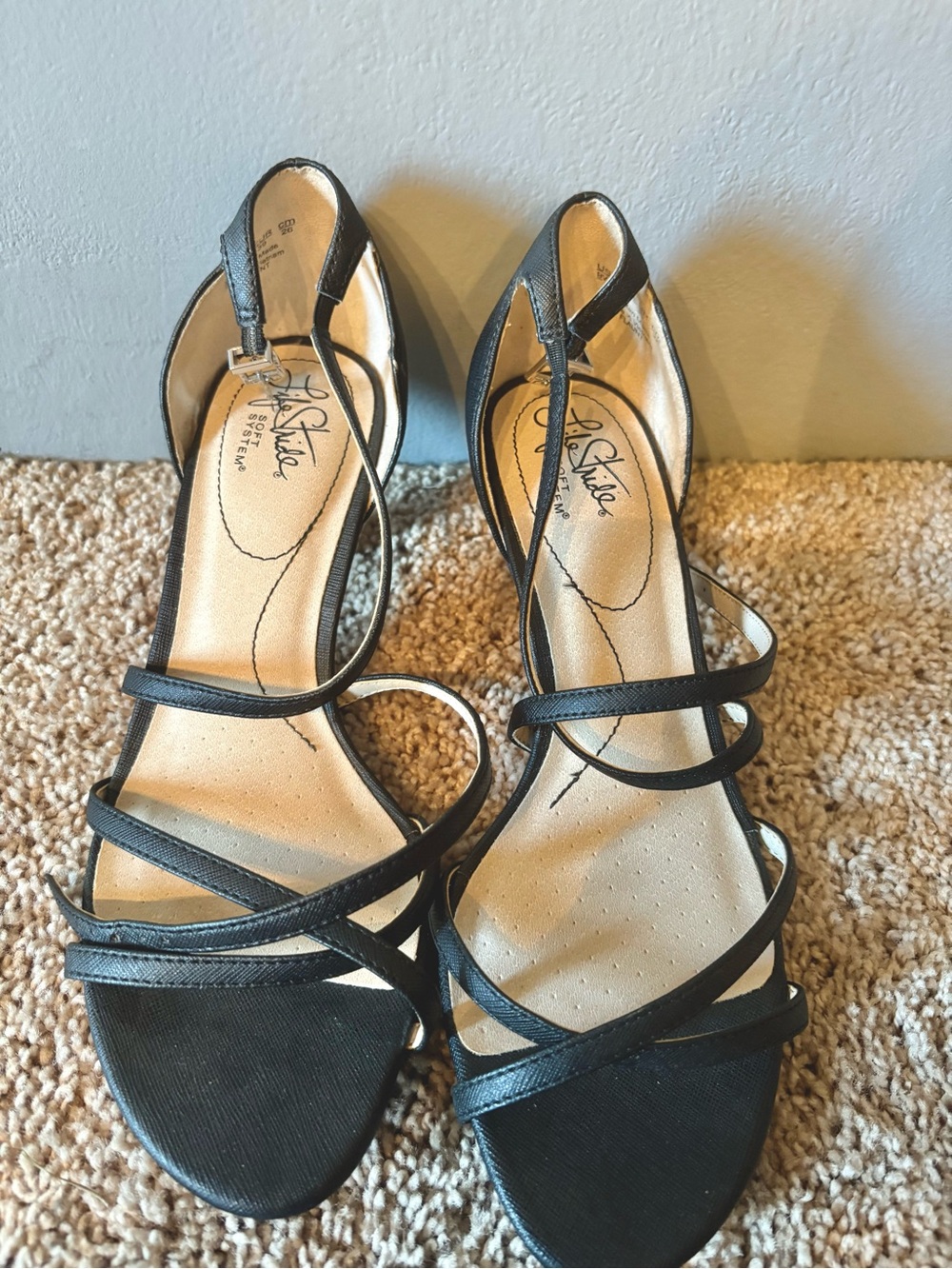 Qupid Black Strappy Heeled Sandals